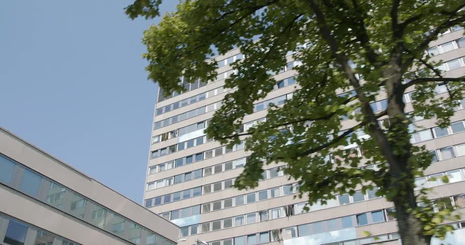 Exterior of the tall buildings of a hospital complex