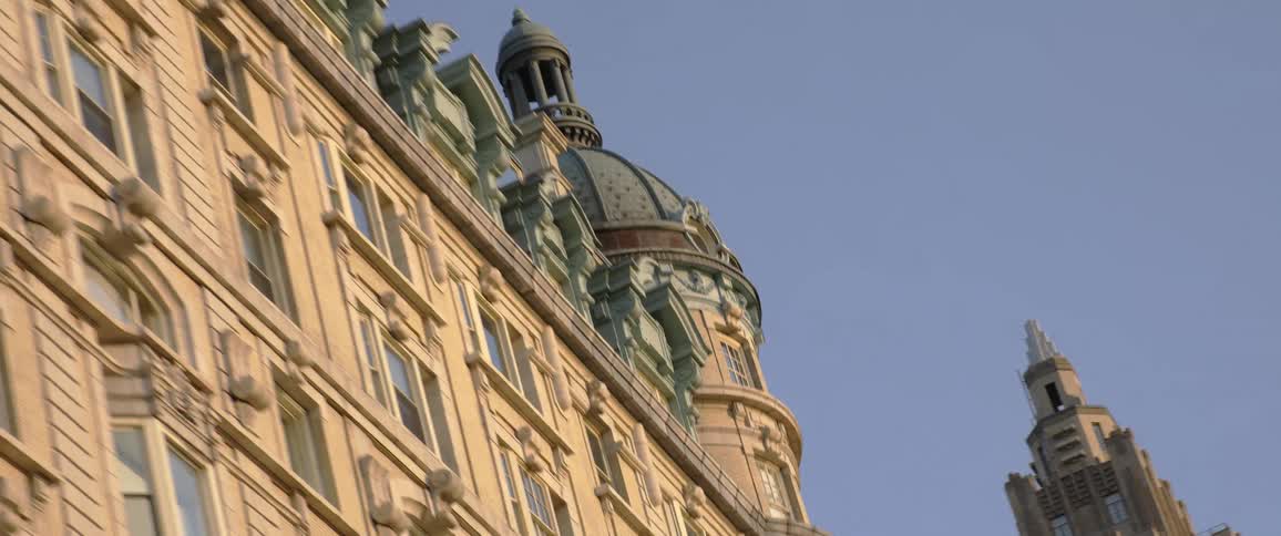 Dramatic zoom of the facade of a building in the citys downtown