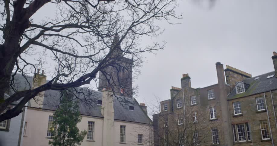 A building on a cloudy day