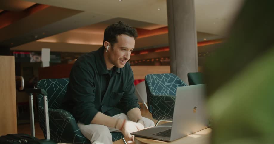 A man talking to a computer