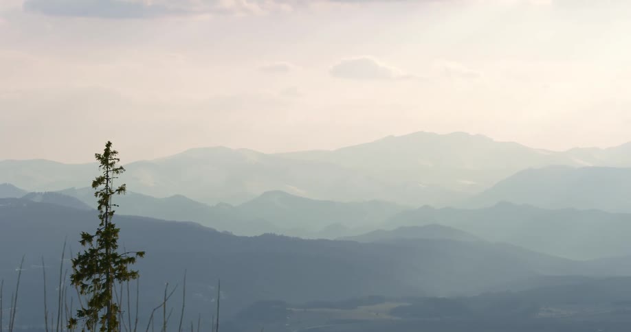 A view of the horizon and mountains is displayed