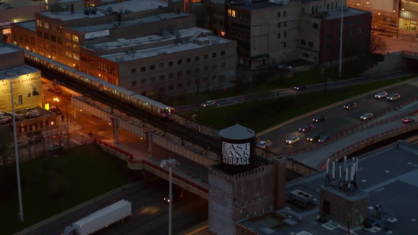 Train crosses Chicago highway