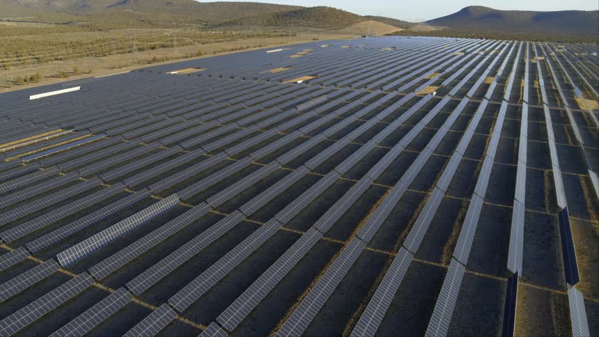 Ascent over multiple rows of solar panels at a large scale solar power station