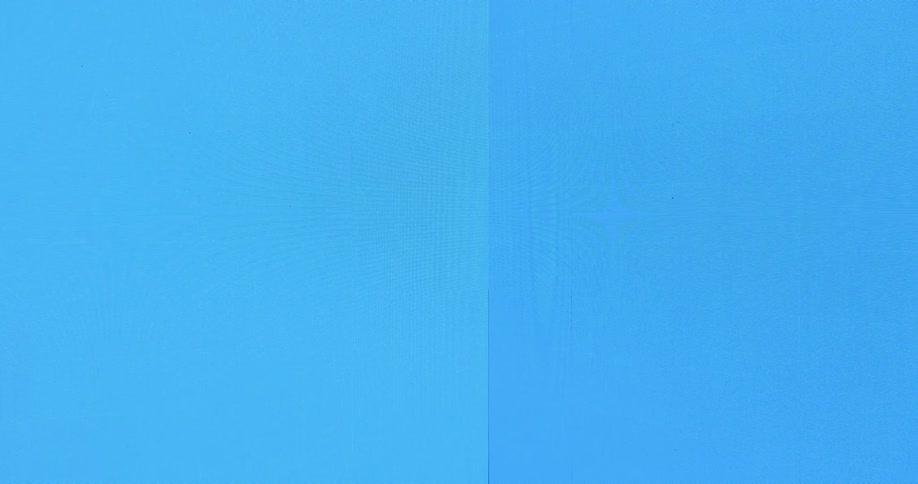 Black and blue colors that look like a screen flashing