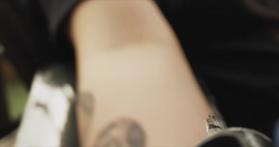 Camera on tattoo pen