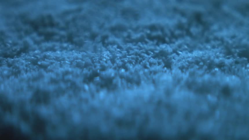 Bouncing fine particles