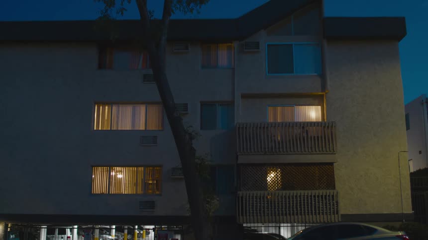 A view of an apartment building outside