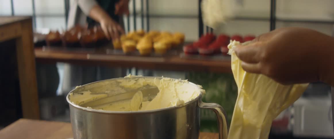 People making cupcakes