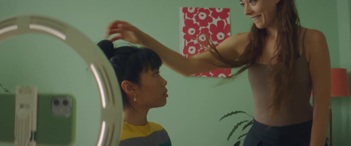 Person putting on makeup