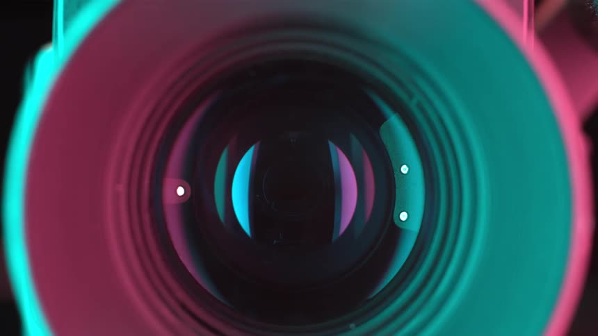 The lens slowly moves as it focuses