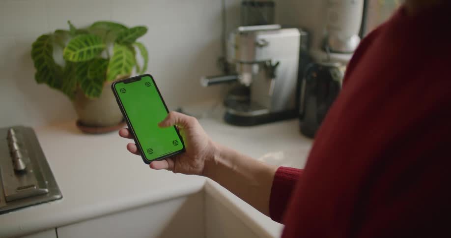 A man holding a smart phone