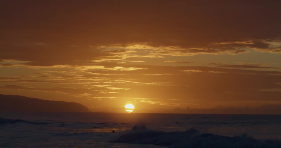 Sunset with an ocean