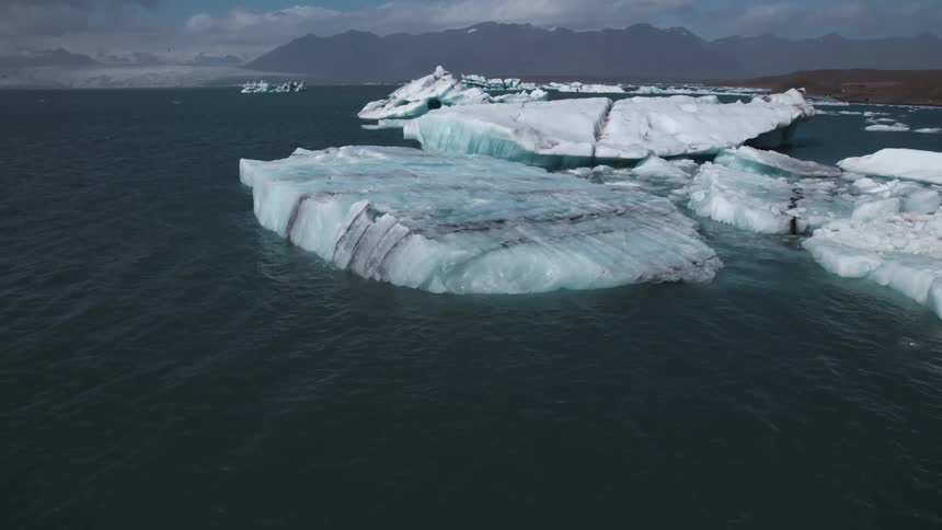 Polar icecaps melting