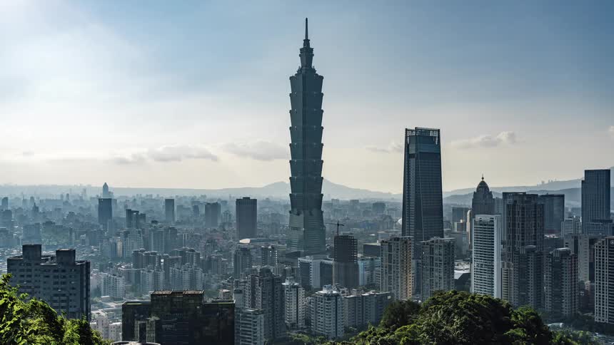 Timelapse footage of the taipei 101 skyscraper in taiwan