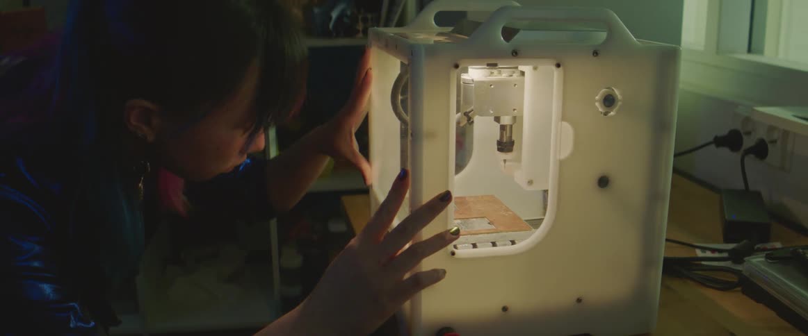 Female fixing machine