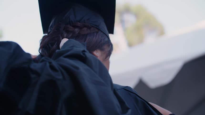 Two people that are graduating
