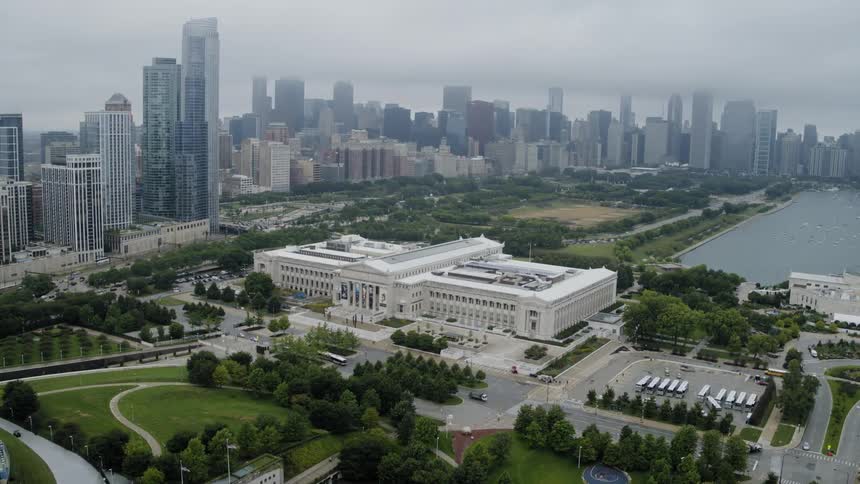 Fog covers downtown near park surrounding Field museum