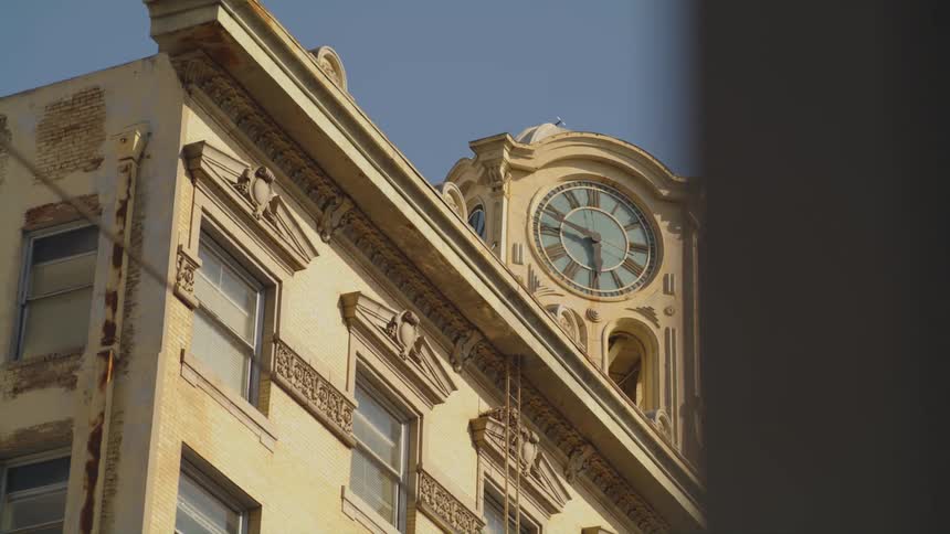 A view of a building outdoors