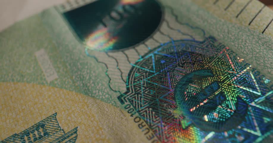 Security features on a european banknote