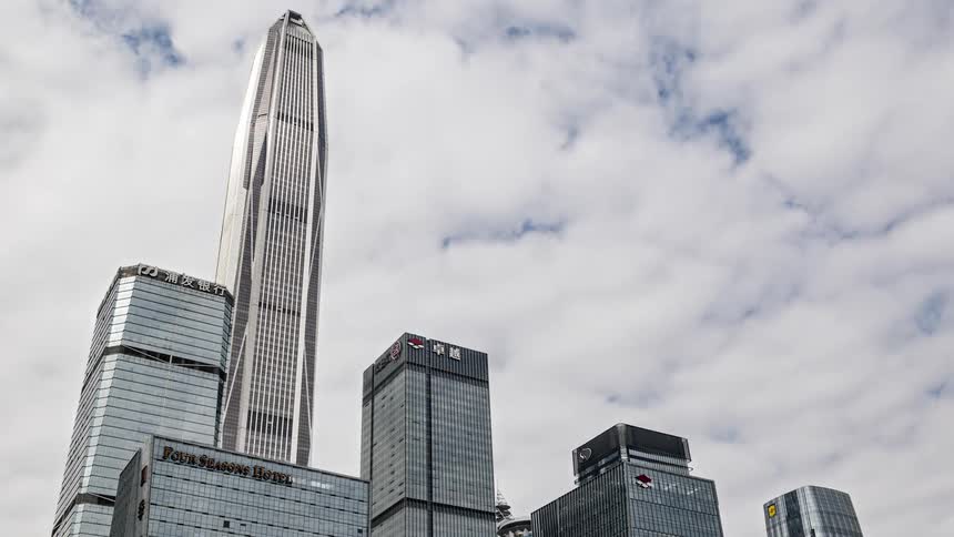 A view of buildings in a city