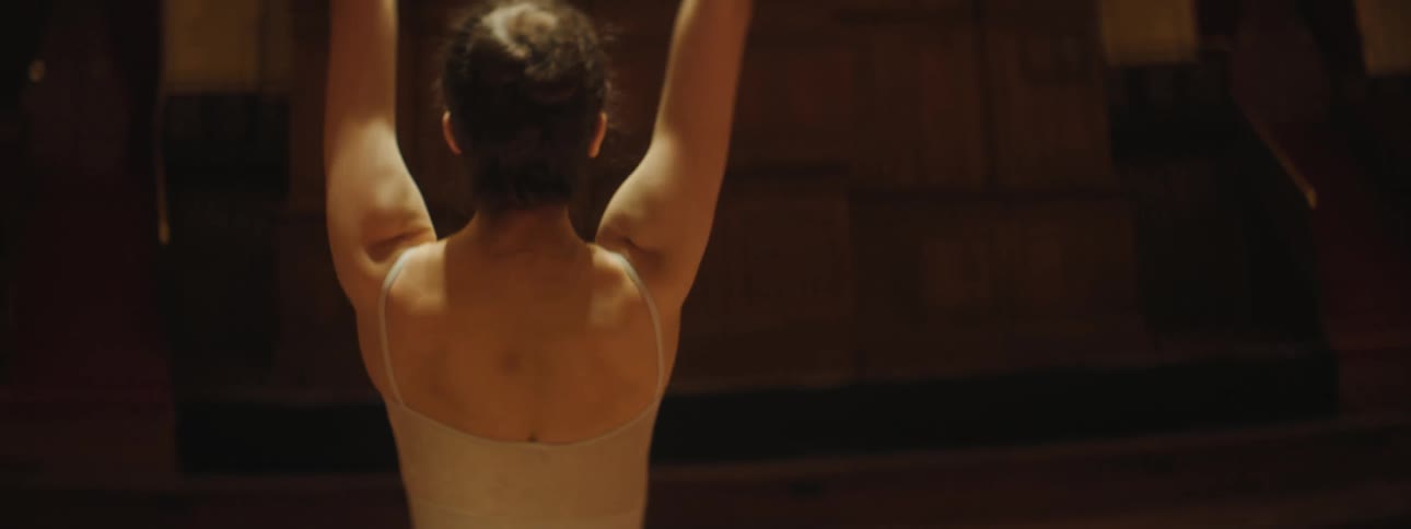 Two ballerinas dancing