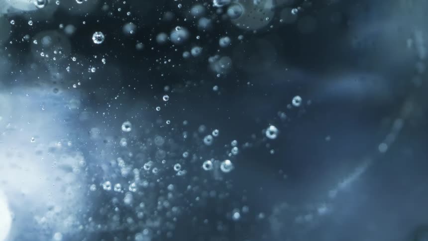 Air bubbles form in water