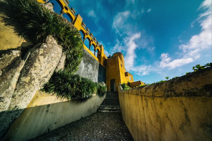 The clouds flow over the castle