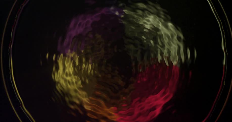 The graphic shakes and ripples move