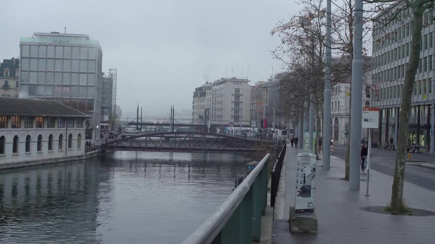 A city on a dreary foggy morning