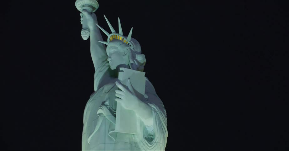 The statue of liberty on the las vegas strip at night