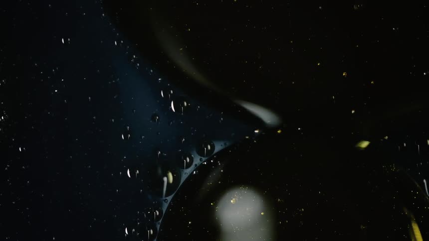 Liquid shifts and mixes
