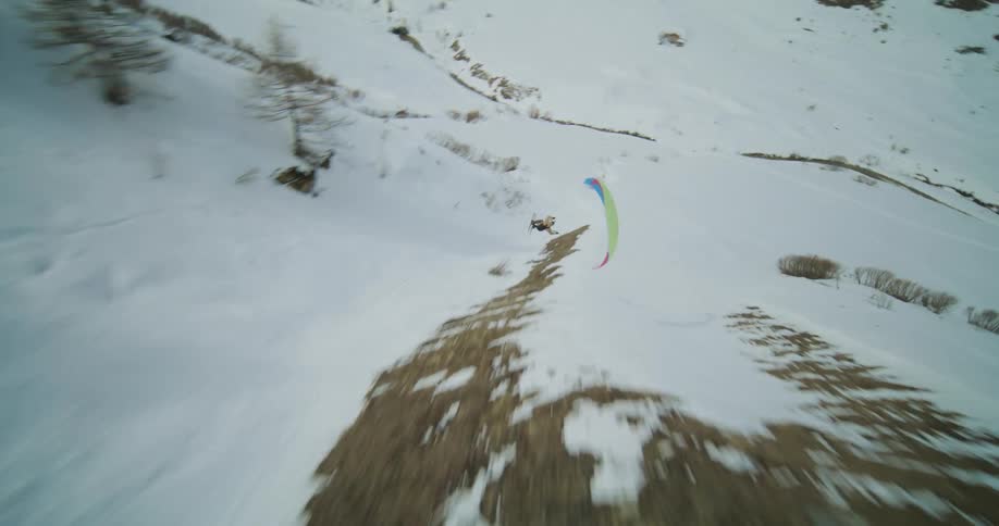 Paraglider heading for the slopes