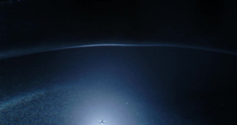 Moving glowing liquid