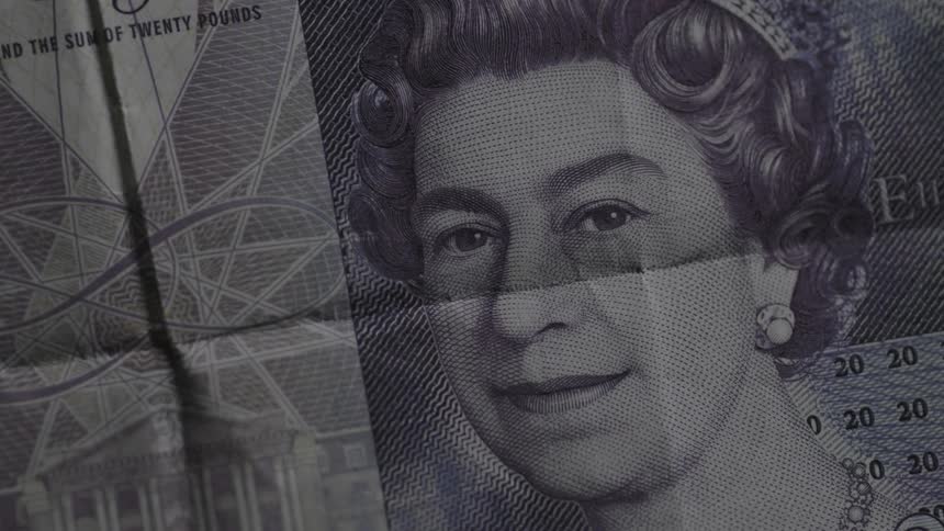 Light flashes on paper money