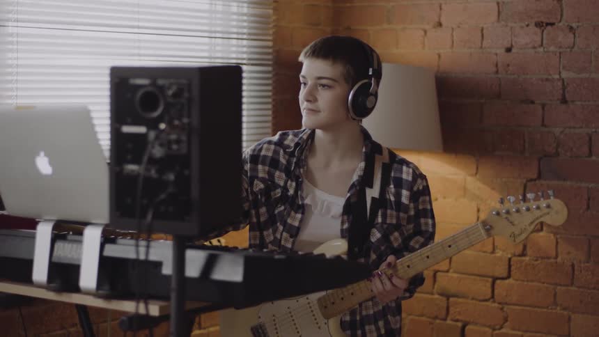 Girl Making Song