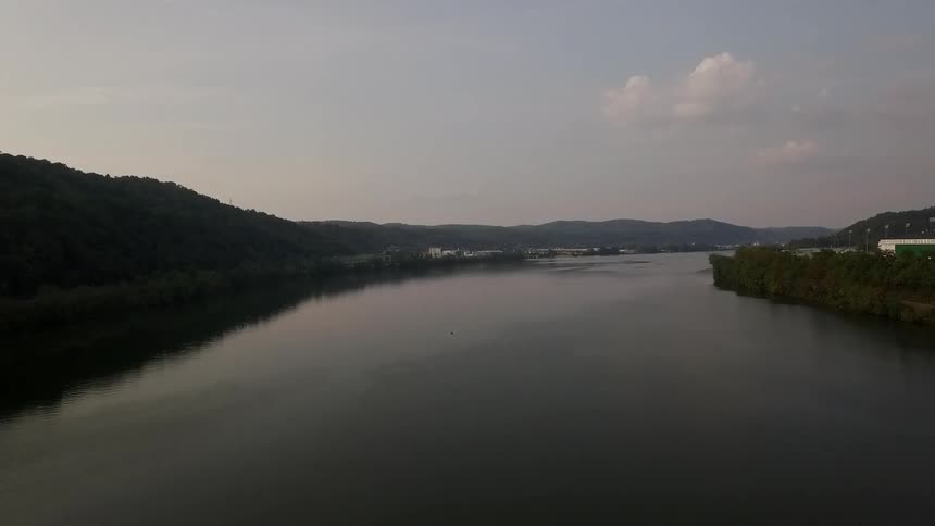 A body of water located in the mountains