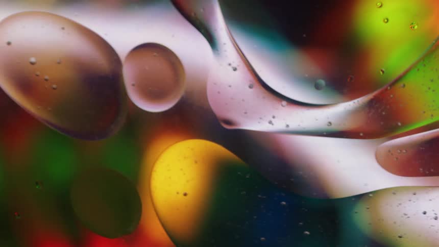Flowing liquid with bubbles