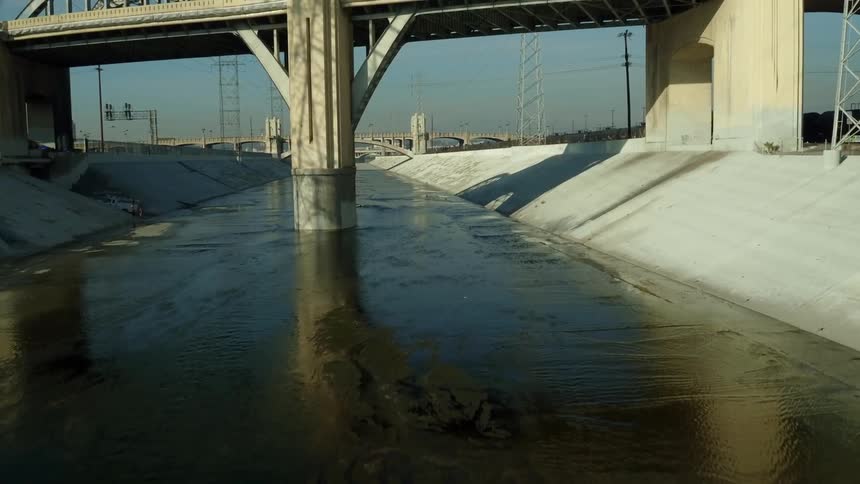 Sixth street viaduct bridge
