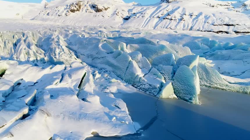 The ice is all around the mountains
