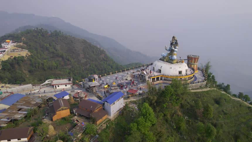 Tourists visit the monument