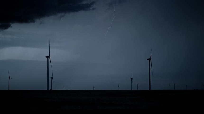 Storm and thunder under wind power platforms