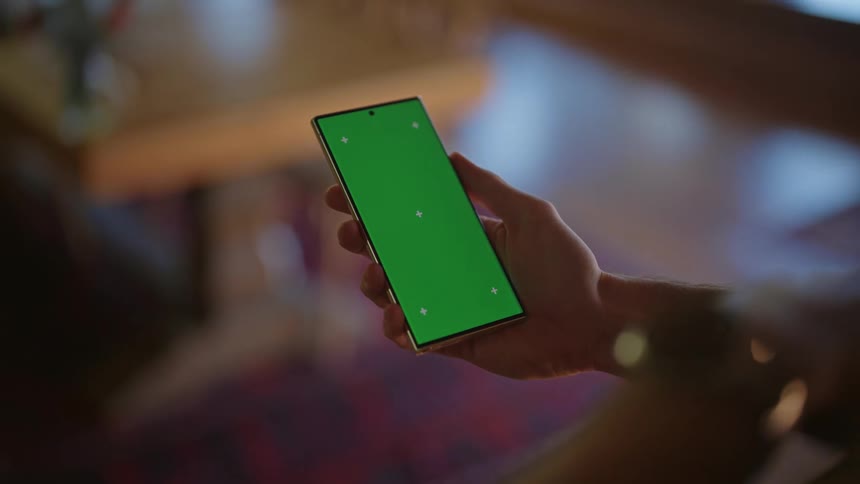 Operating a smart phone device