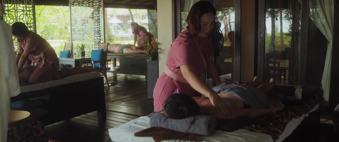 The masseurs massages the clients