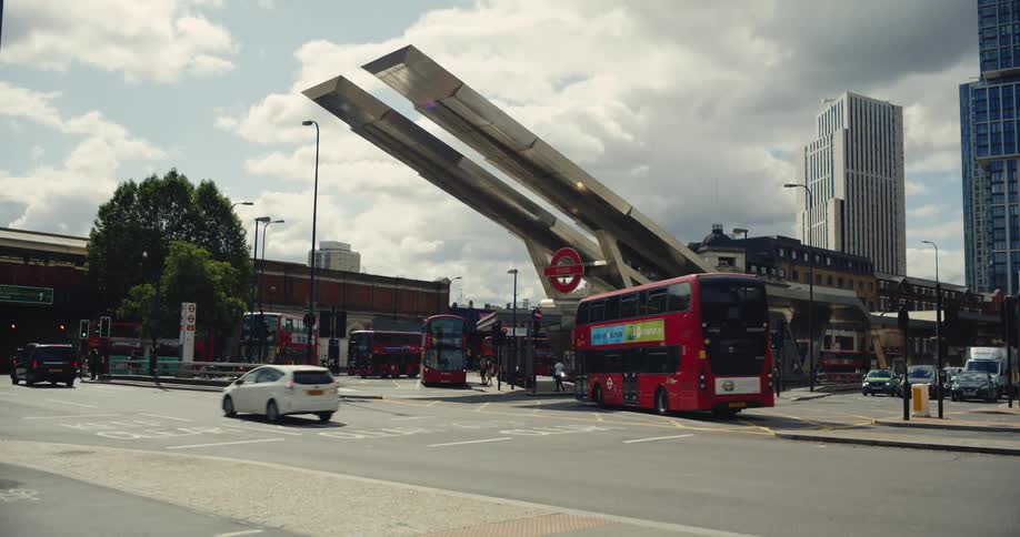 Traffic passes intersection leading to Vauxhall bus station
