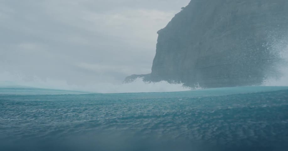 Viewpoint of the strong sea in motion hitting the coast