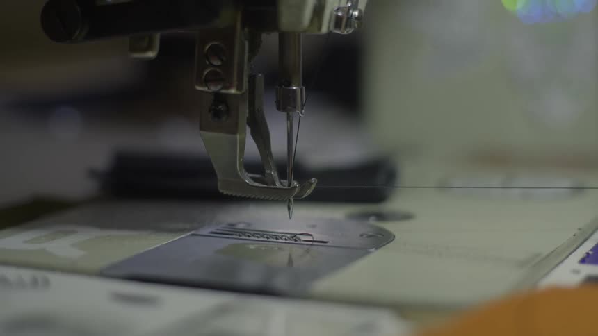 Thread inside the pin of a sewing machine