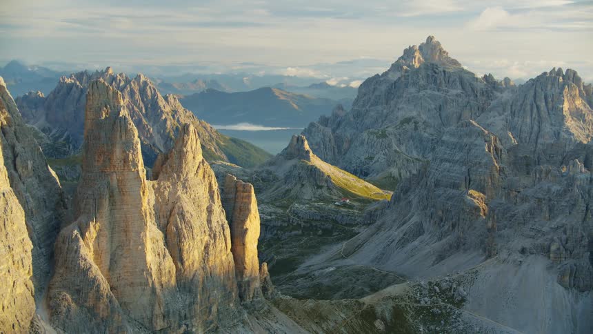 A region with high and steep rocky stone mountains