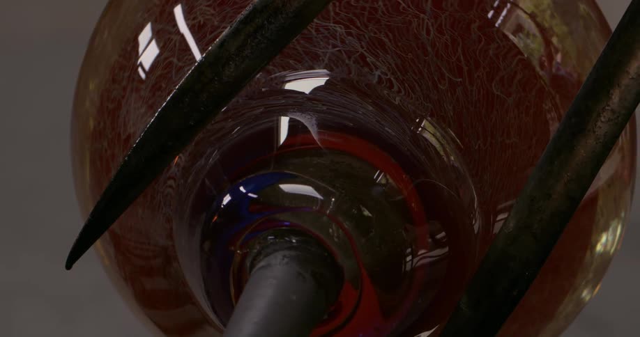 Manufacturing and production of a glass vase in the shape of a sphere
