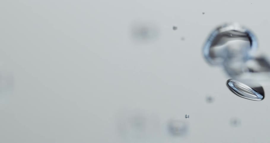 Floating liquid bobbles