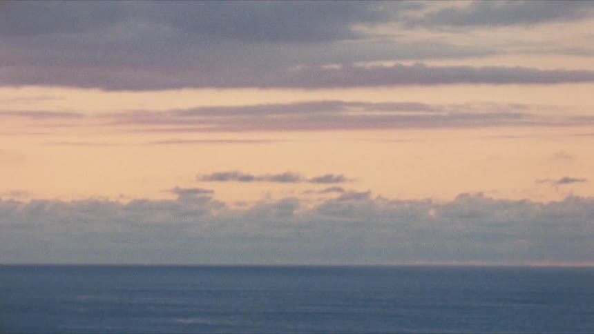 Clouds above the oceans horizon